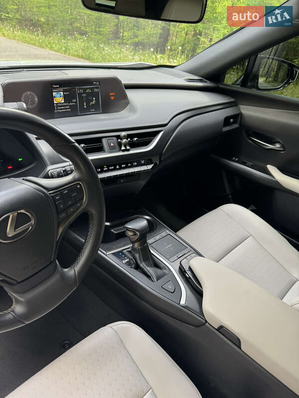 Внедорожник / Кроссовер Lexus UX 2020 в Львове