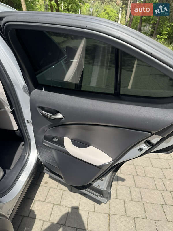 Внедорожник / Кроссовер Lexus UX 2020 в Львове