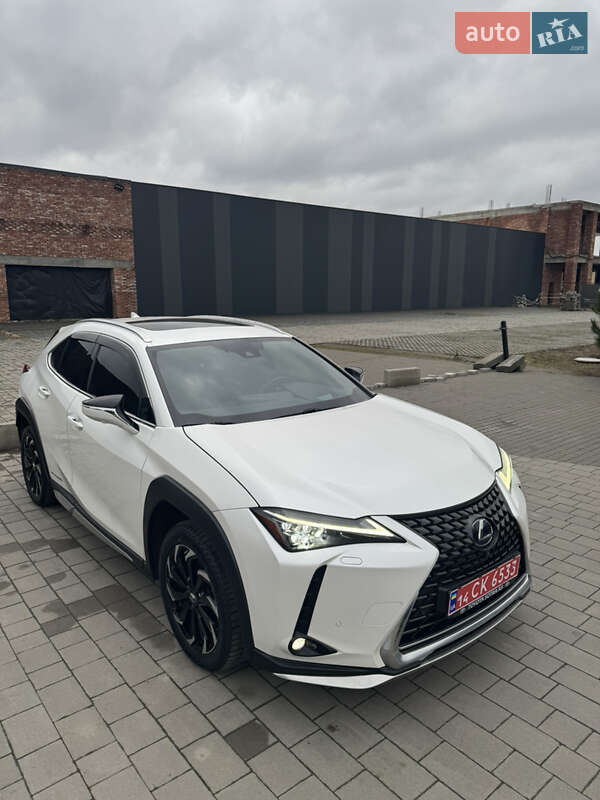 Внедорожник / Кроссовер Lexus UX 2022 в Хмельницком