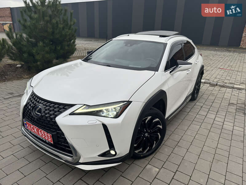 Внедорожник / Кроссовер Lexus UX 2022 в Хмельницком