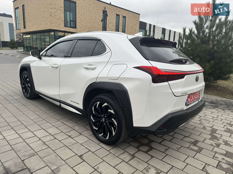 Внедорожник / Кроссовер Lexus UX 2022 в Хмельницком