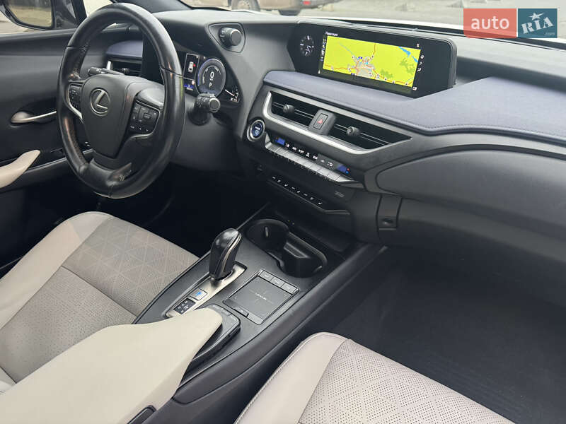 Внедорожник / Кроссовер Lexus UX 2022 в Хмельницком