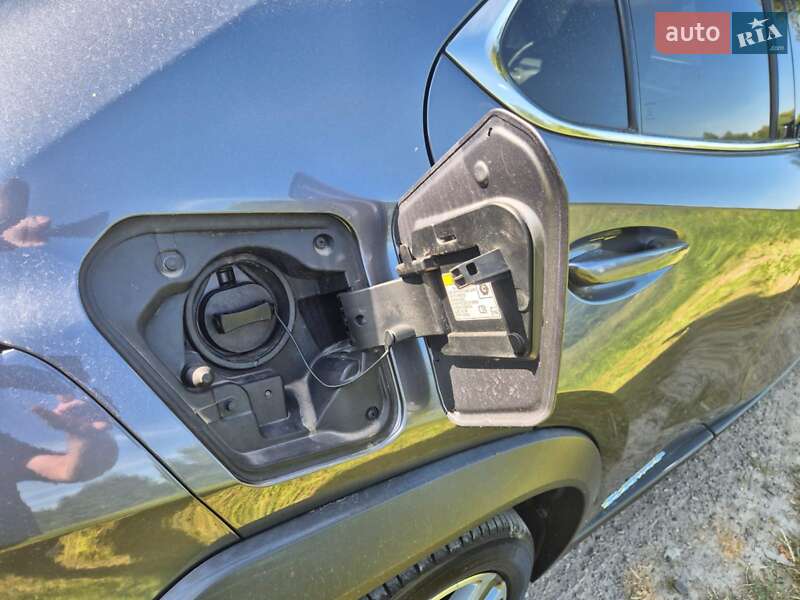 Позашляховик / Кросовер Lexus UX 2022 в Снятині