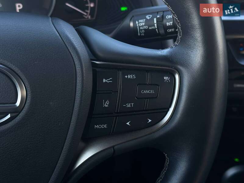 Внедорожник / Кроссовер Lexus UX 2020 в Одессе