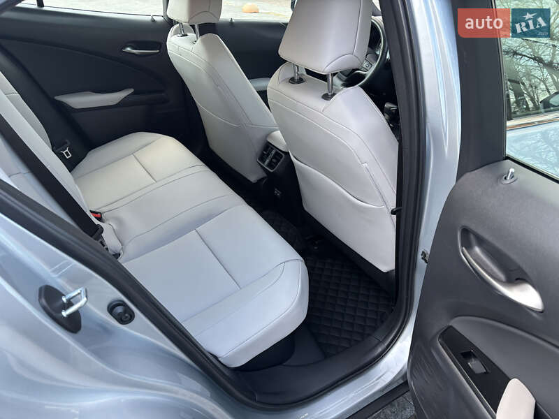 Внедорожник / Кроссовер Lexus UX 2023 в Одессе