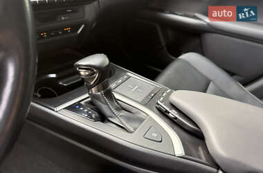 Внедорожник / Кроссовер Lexus UX 2019 в Одессе