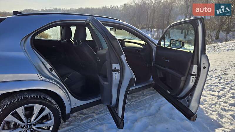 Внедорожник / Кроссовер Lexus UX 2023 в Киеве