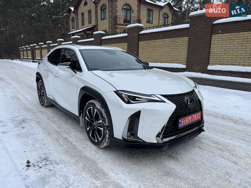 Внедорожник / Кроссовер Lexus UX 2019 в Киеве