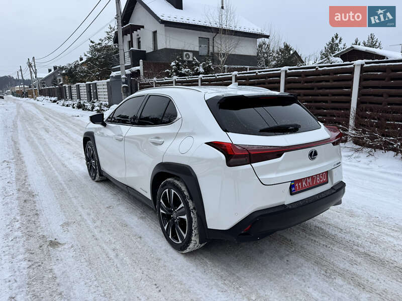 Внедорожник / Кроссовер Lexus UX 2019 в Киеве
