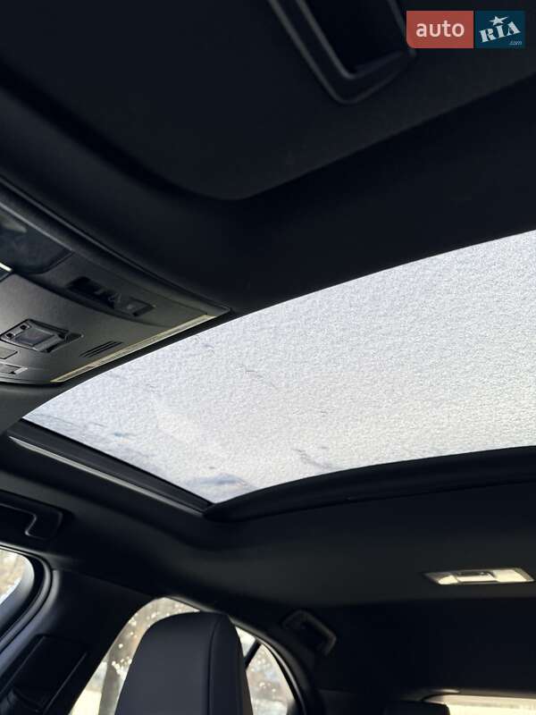 Внедорожник / Кроссовер Lexus UX 2022 в Сумах