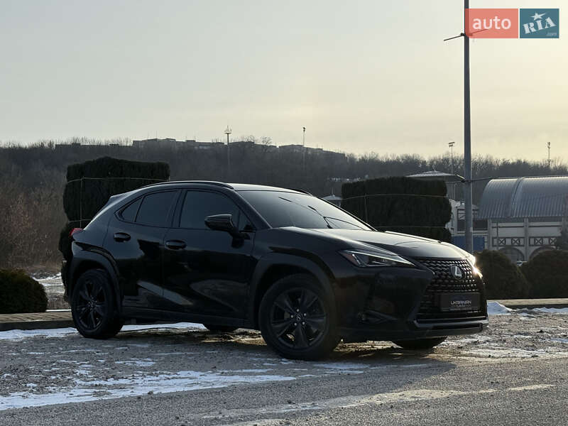 Позашляховик / Кросовер Lexus UX 2020 в Дніпрі