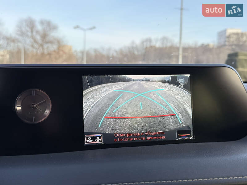 Позашляховик / Кросовер Lexus UX 2020 в Дніпрі