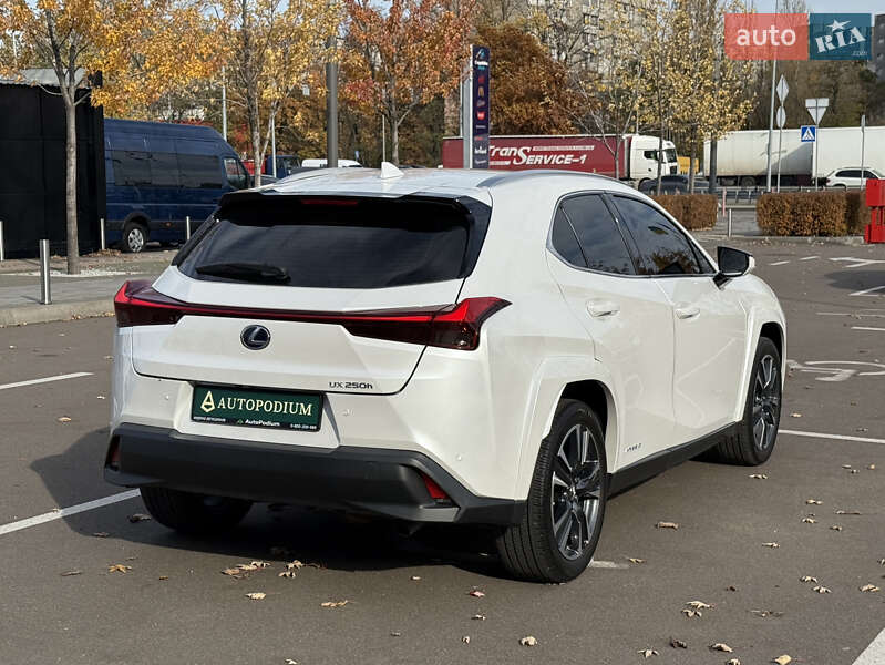 Позашляховик / Кросовер Lexus UX 2021 в Києві