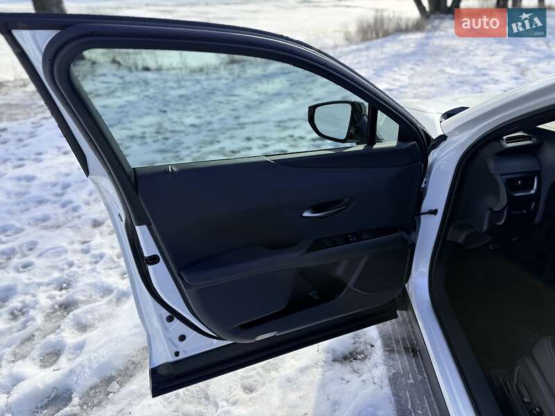 Позашляховик / Кросовер Lexus UX 2022 в Києві