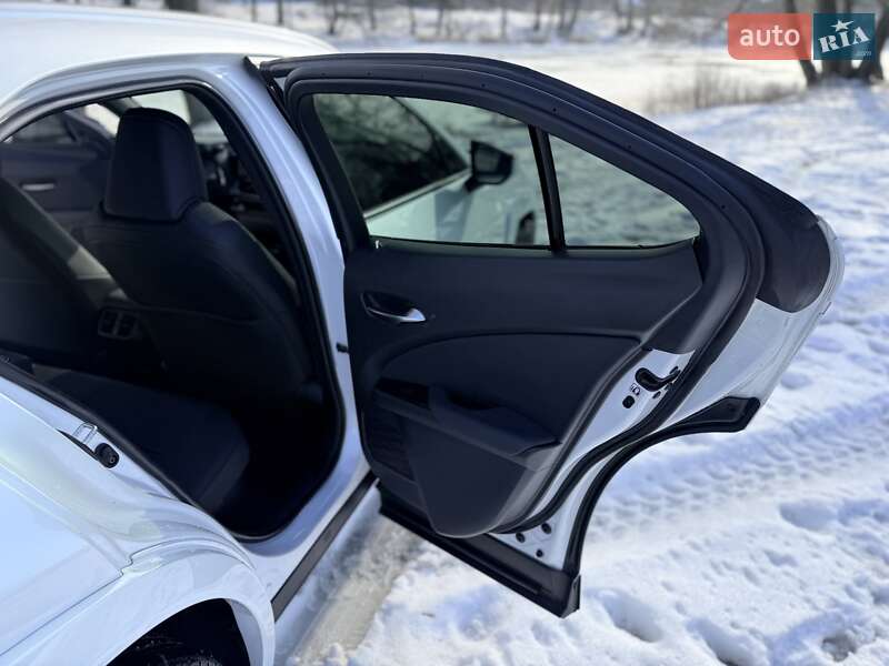 Позашляховик / Кросовер Lexus UX 2022 в Києві