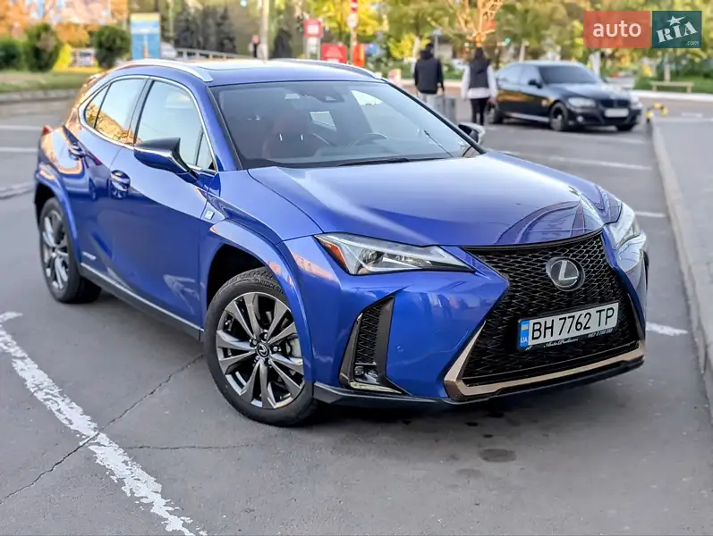 Lexus UX 2019
