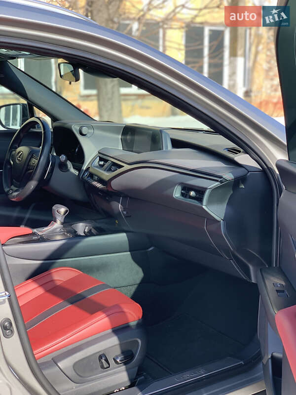 Внедорожник / Кроссовер Lexus UX 2020 в Чернигове