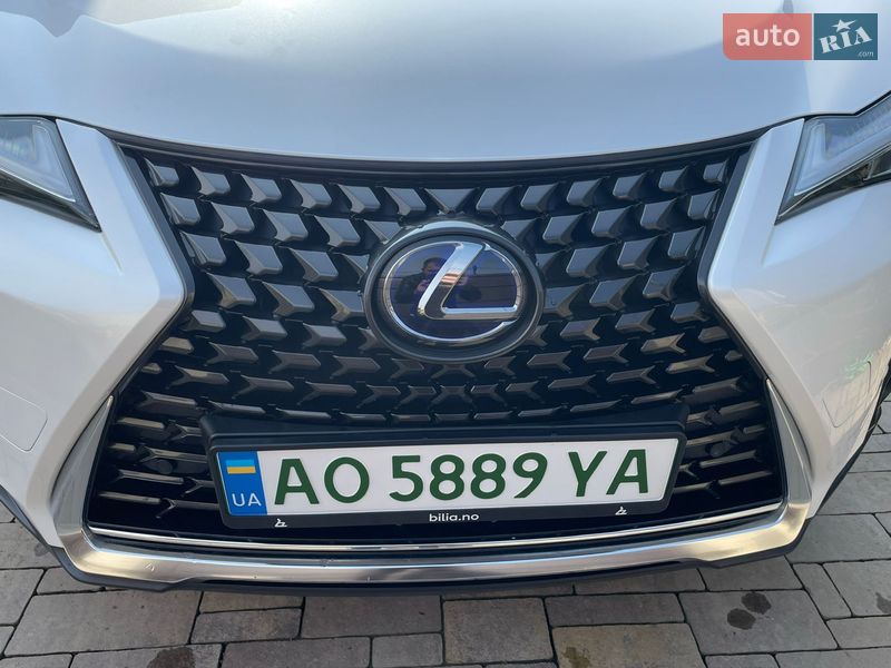 Внедорожник / Кроссовер Lexus UX 2020 в Ужгороде