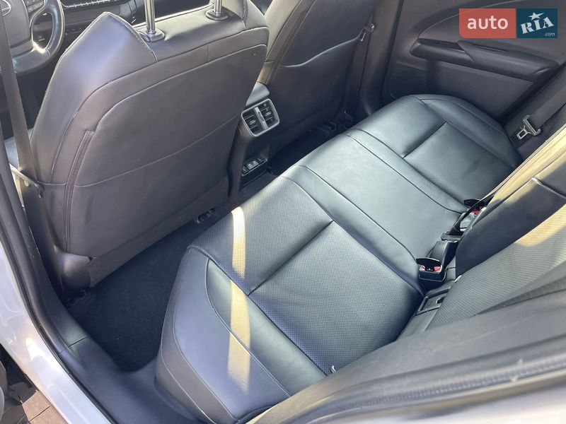 Внедорожник / Кроссовер Lexus UX 2020 в Ужгороде