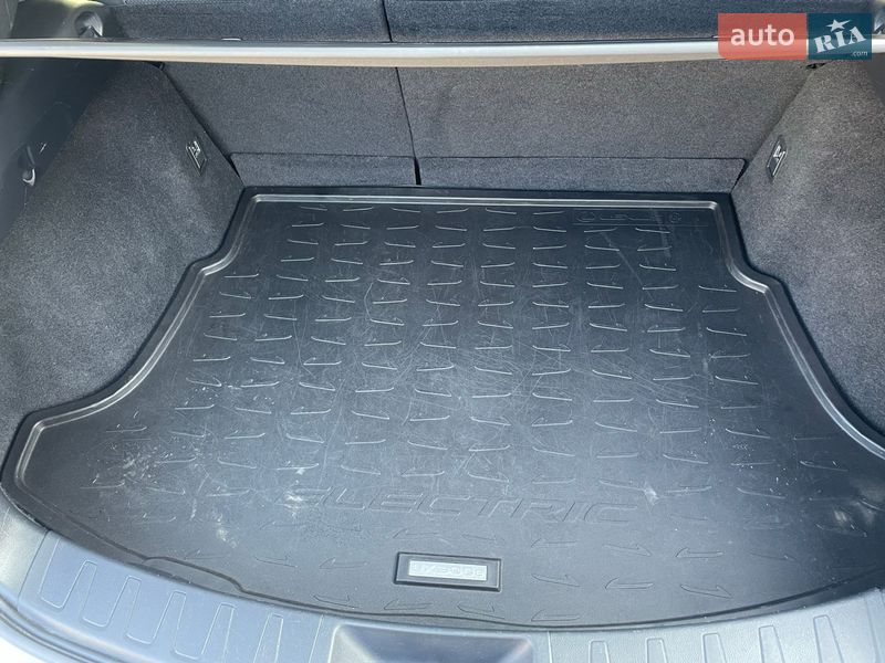 Внедорожник / Кроссовер Lexus UX 2020 в Ужгороде