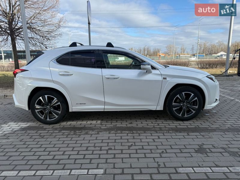 Внедорожник / Кроссовер Lexus UX 2019 в Киеве