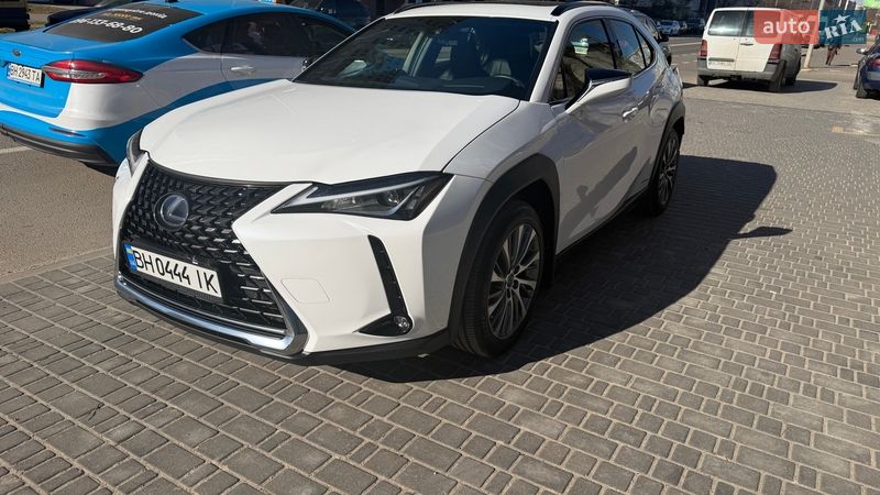 Внедорожник / Кроссовер Lexus UX 2019 в Одессе