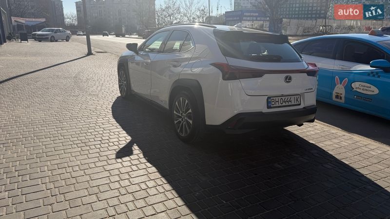 Внедорожник / Кроссовер Lexus UX 2019 в Одессе