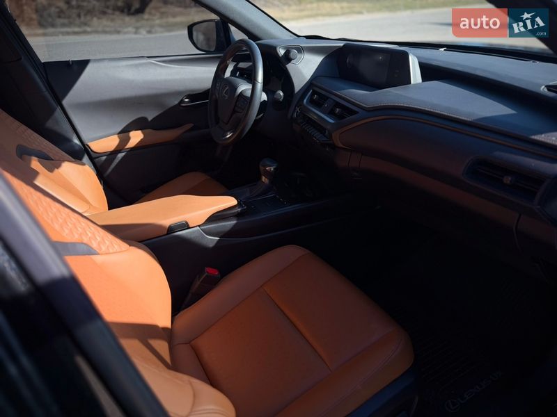 Внедорожник / Кроссовер Lexus UX 2021 в Львове