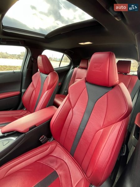 Внедорожник / Кроссовер Lexus UX 2018 в Кременчуге