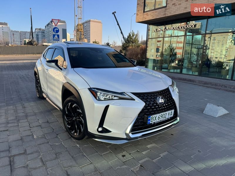 Внедорожник / Кроссовер Lexus UX 2022 в Хмельницком