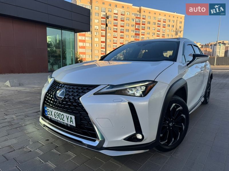 Внедорожник / Кроссовер Lexus UX 2022 в Хмельницком