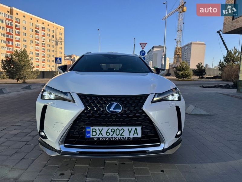 Внедорожник / Кроссовер Lexus UX 2022 в Хмельницком