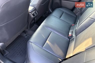 Позашляховик / Кросовер Lexus UX 2019 в Тернополі