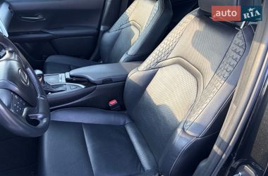 Позашляховик / Кросовер Lexus UX 2019 в Тернополі