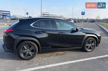 Позашляховик / Кросовер Lexus UX 2019 в Тернополі