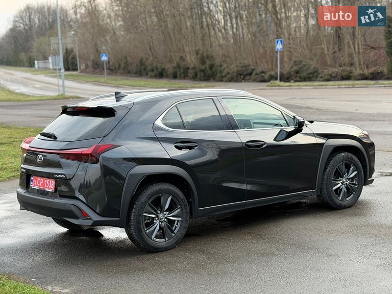 Позашляховик / Кросовер Lexus UX 2023 в Львові