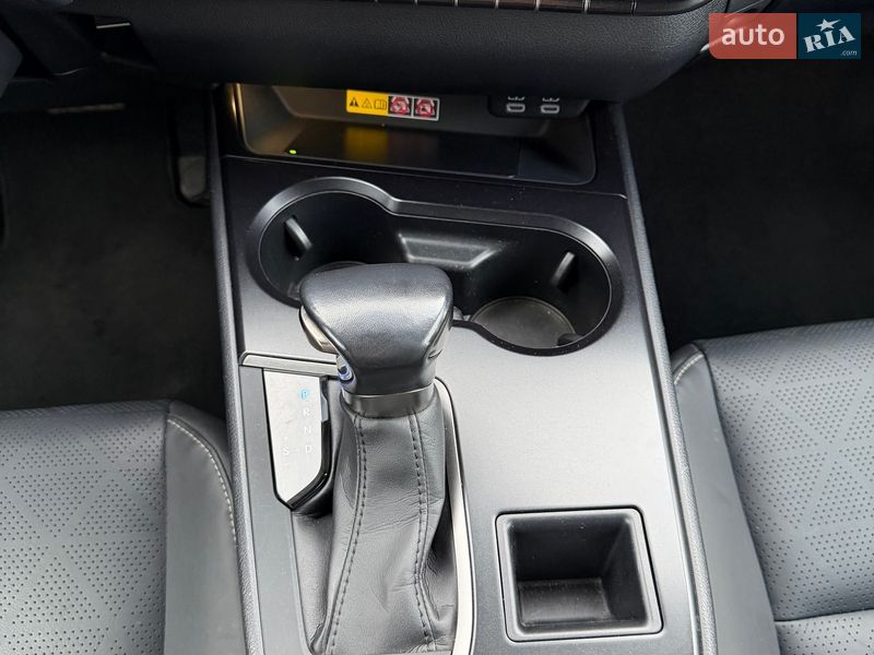 Позашляховик / Кросовер Lexus UX 2023 в Львові