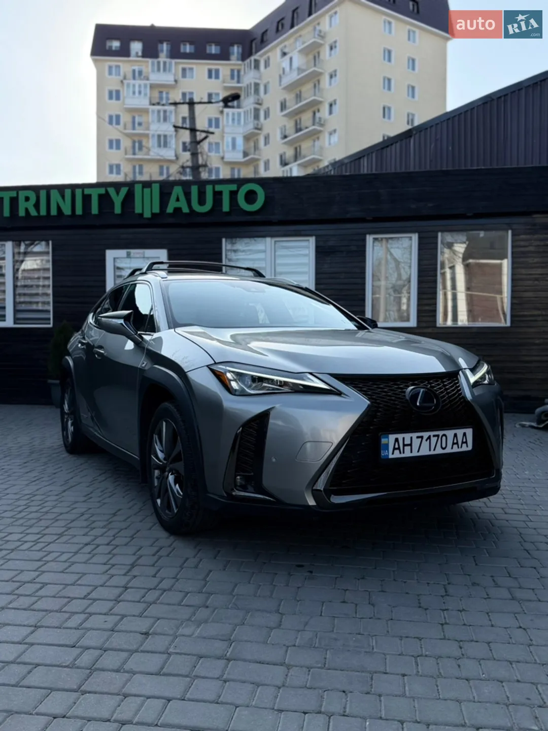2019 Lexus UX - фото 1