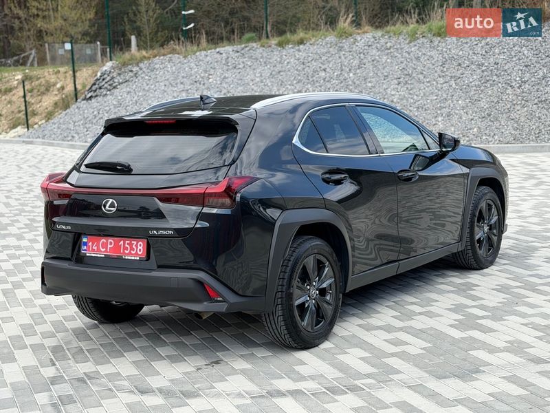 Позашляховик / Кросовер Lexus UX 2023 в Львові