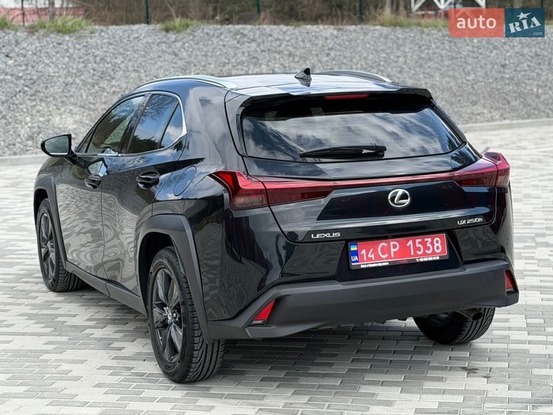 Позашляховик / Кросовер Lexus UX 2023 в Львові