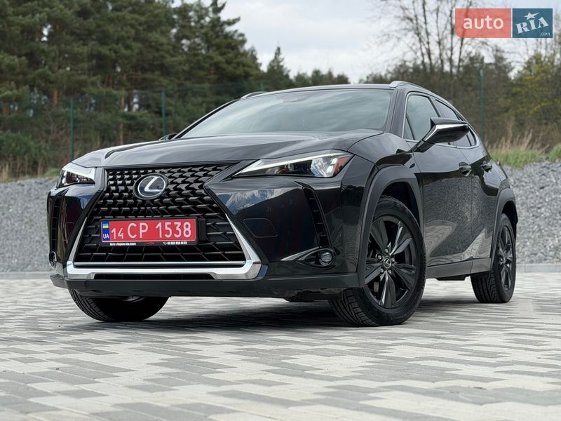 Позашляховик / Кросовер Lexus UX 2023 в Львові