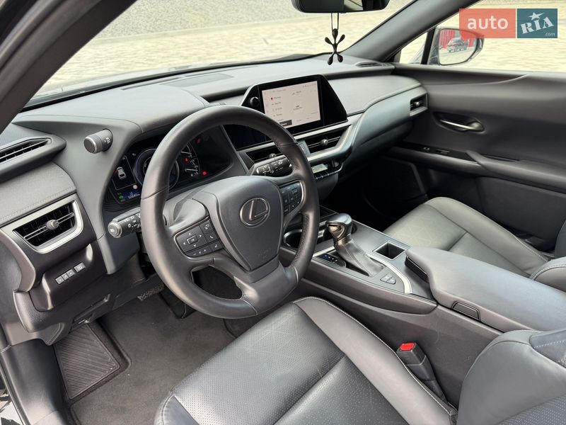 Позашляховик / Кросовер Lexus UX 2023 в Львові