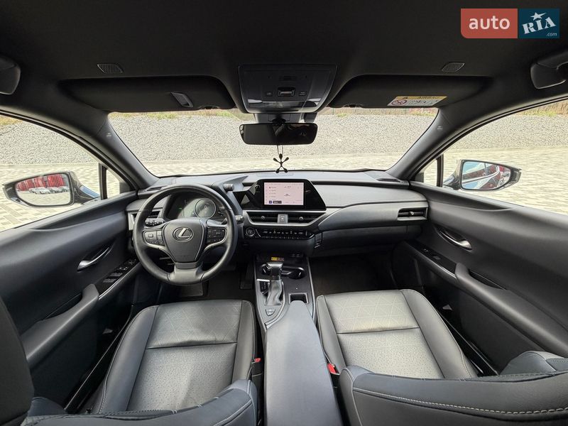 Позашляховик / Кросовер Lexus UX 2023 в Львові