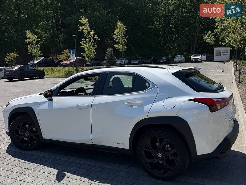 Внедорожник / Кроссовер Lexus UX 2021 в Львове
