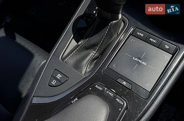 Внедорожник / Кроссовер Lexus UX 2021 в Львове