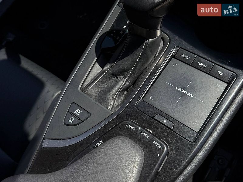 Внедорожник / Кроссовер Lexus UX 2021 в Львове