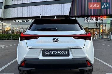 Внедорожник / Кроссовер Lexus UX 2022 в Киеве