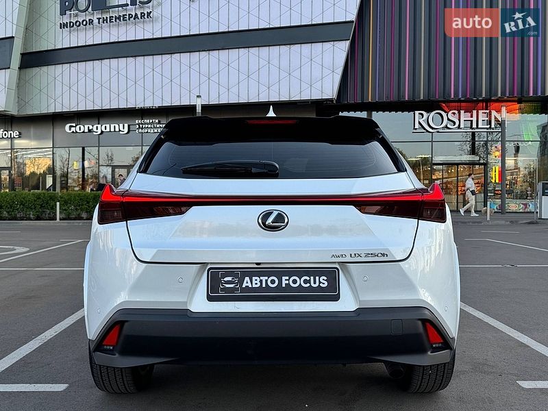 Внедорожник / Кроссовер Lexus UX 2022 в Киеве