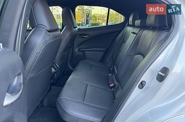 Внедорожник / Кроссовер Lexus UX 2022 в Киеве