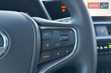 Внедорожник / Кроссовер Lexus UX 2022 в Киеве